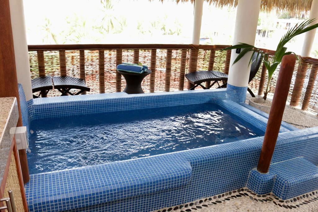 Hotel Villas Las Azucenas Zihuatanejo Exterior photo