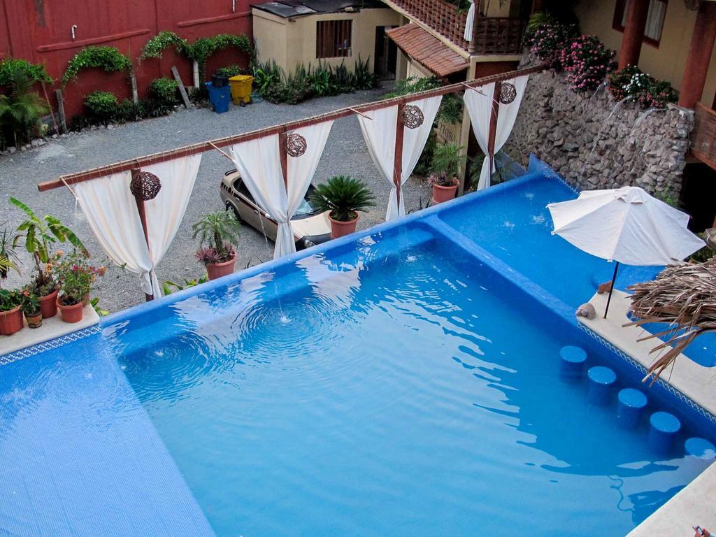 Hotel Villas Las Azucenas Zihuatanejo Exterior photo